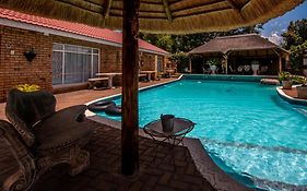 Invite Guest House - Self Catering Accommodation In Vanderbijlpark